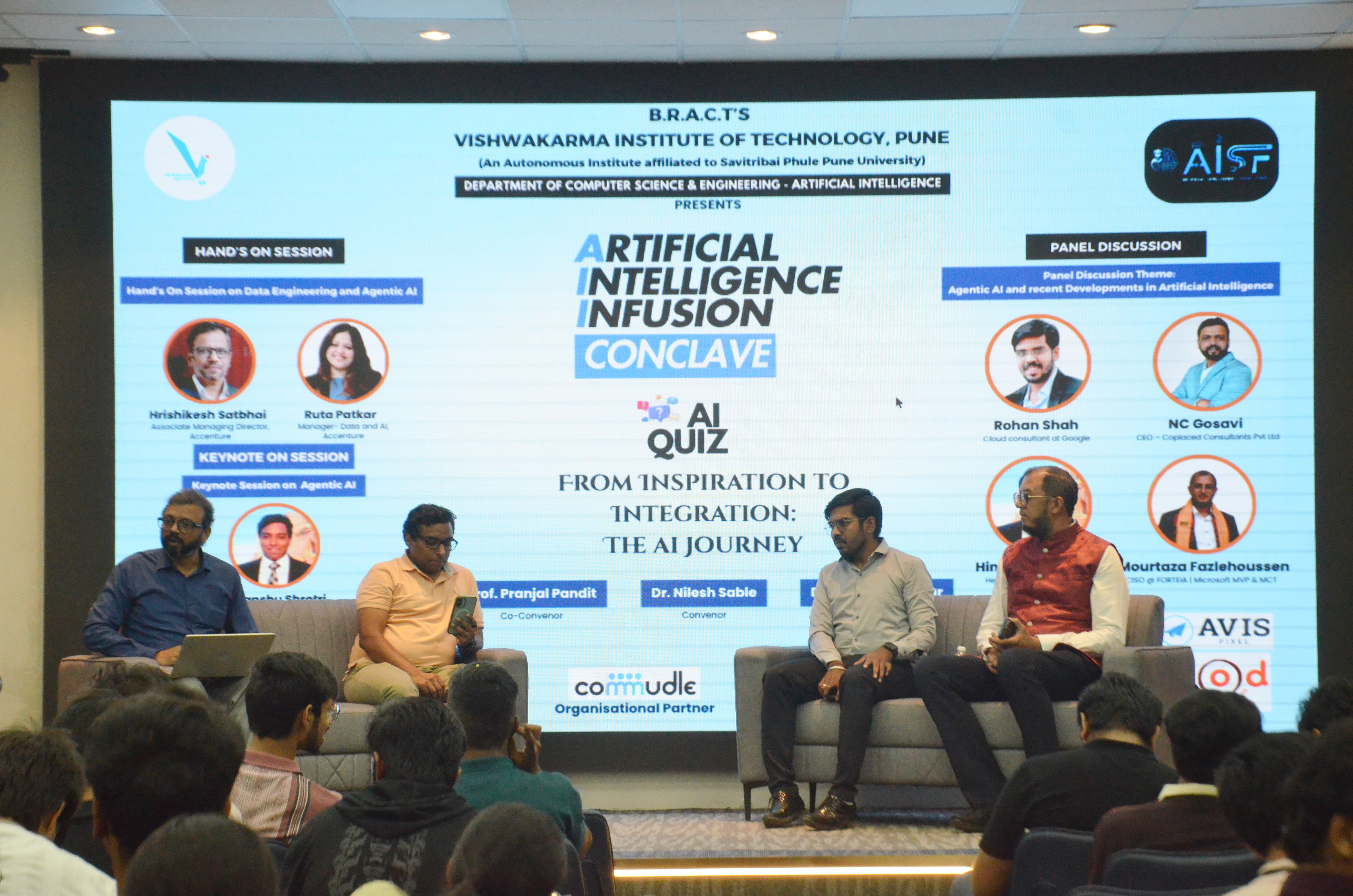 Mourtaza Fazlehoussen speaking about Agentic AI at the VIT AI Infusion Conclave in Pune