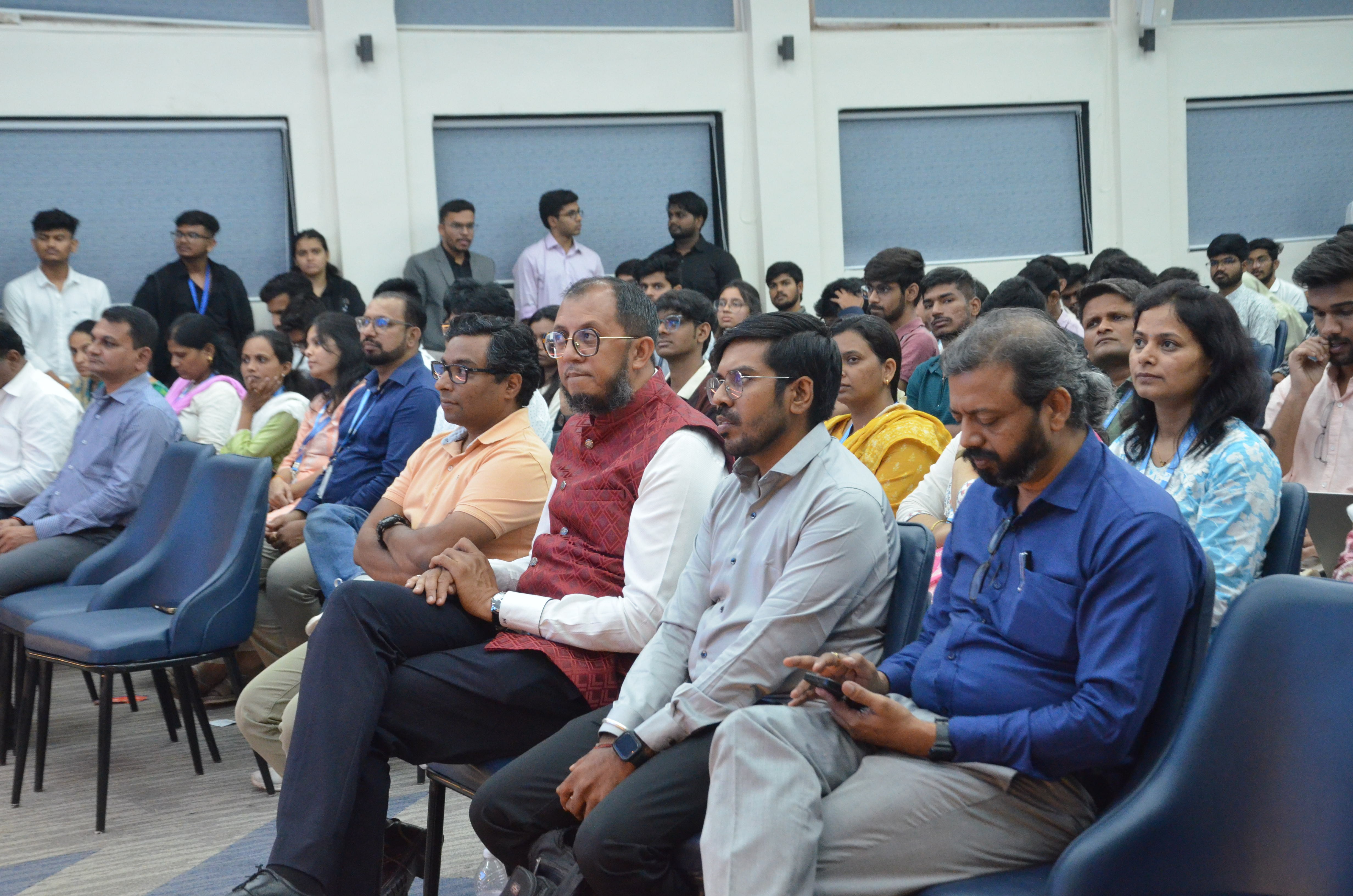 Industry and academic leaders discussing artificial intelligence at VIT Pune